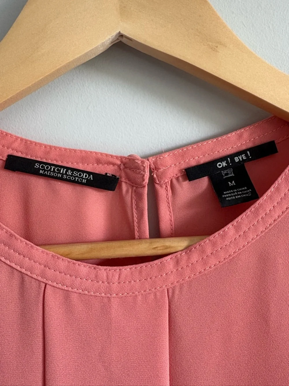 Scotch & Soda Maison Scotch Pleat-Front Blouse | Size Medium - Picture 4 of 7